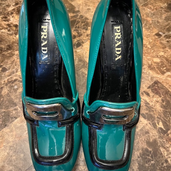 Prada Patent Green heeled loafer Pump - Picture 8 of 10